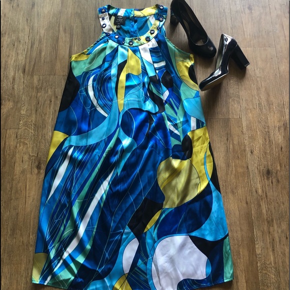 Stunning Blue & Chartreuse Sun Dress 🐠 - Picture 5 of 8